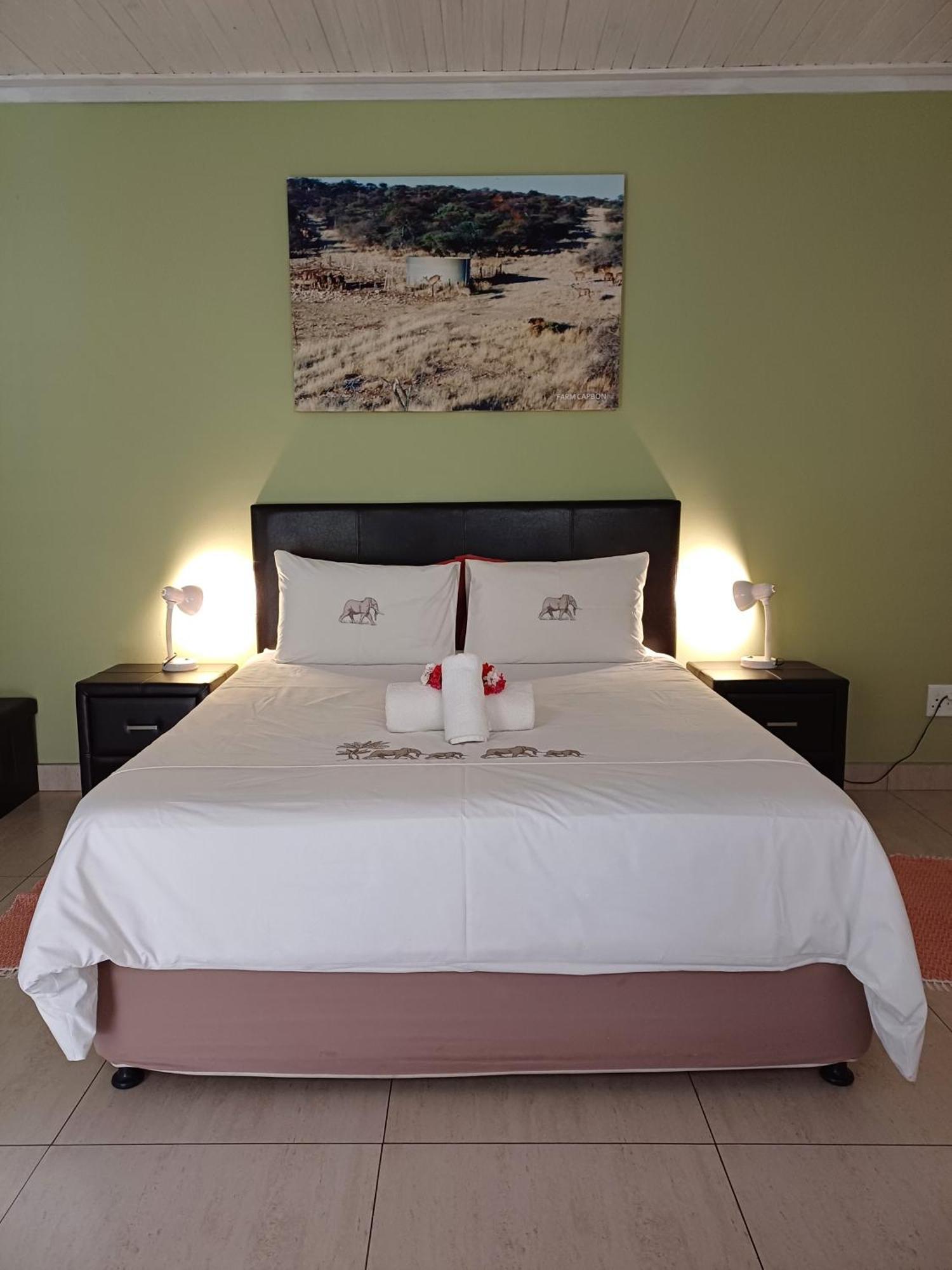 Capbon Guesthouse Windhoek Esterno foto