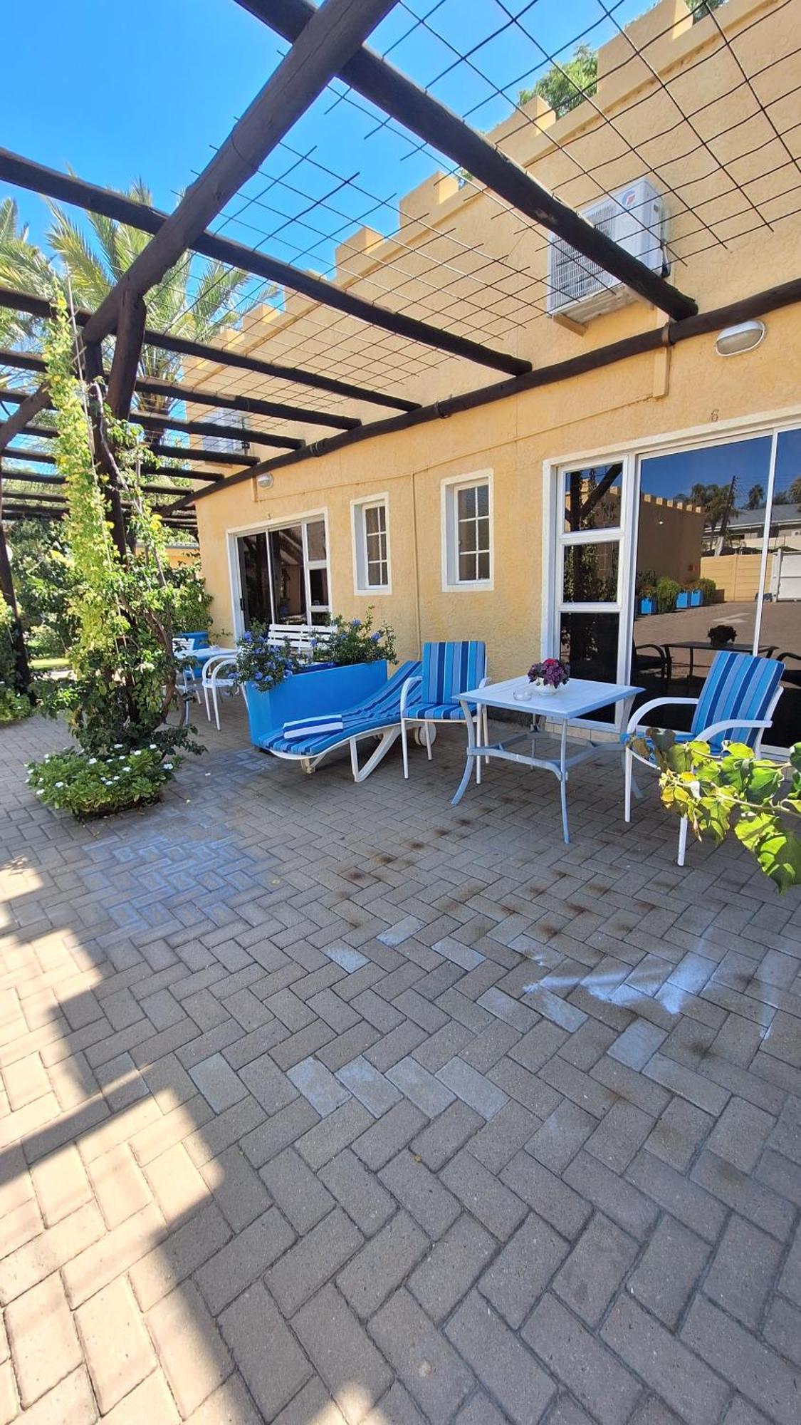 Capbon Guesthouse Windhoek Esterno foto