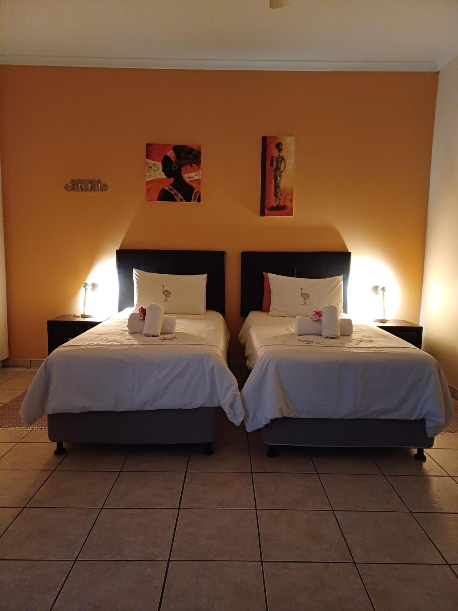 Capbon Guesthouse Windhoek Esterno foto